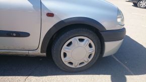 Plastové lemy blatníkov pre Renault Clio II (1998-2001), pred faceliftom, 5-dverová verzia