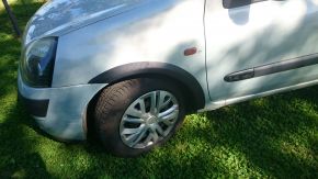 Plastové lemy blatníkov pre Renault Clio II (2001-2006), po facelifte, 5-dverová verzia