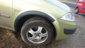 Plastové lemy blatníkov pre Renault Megane II hatchback (2002-2009), 3/5-dverová verzia